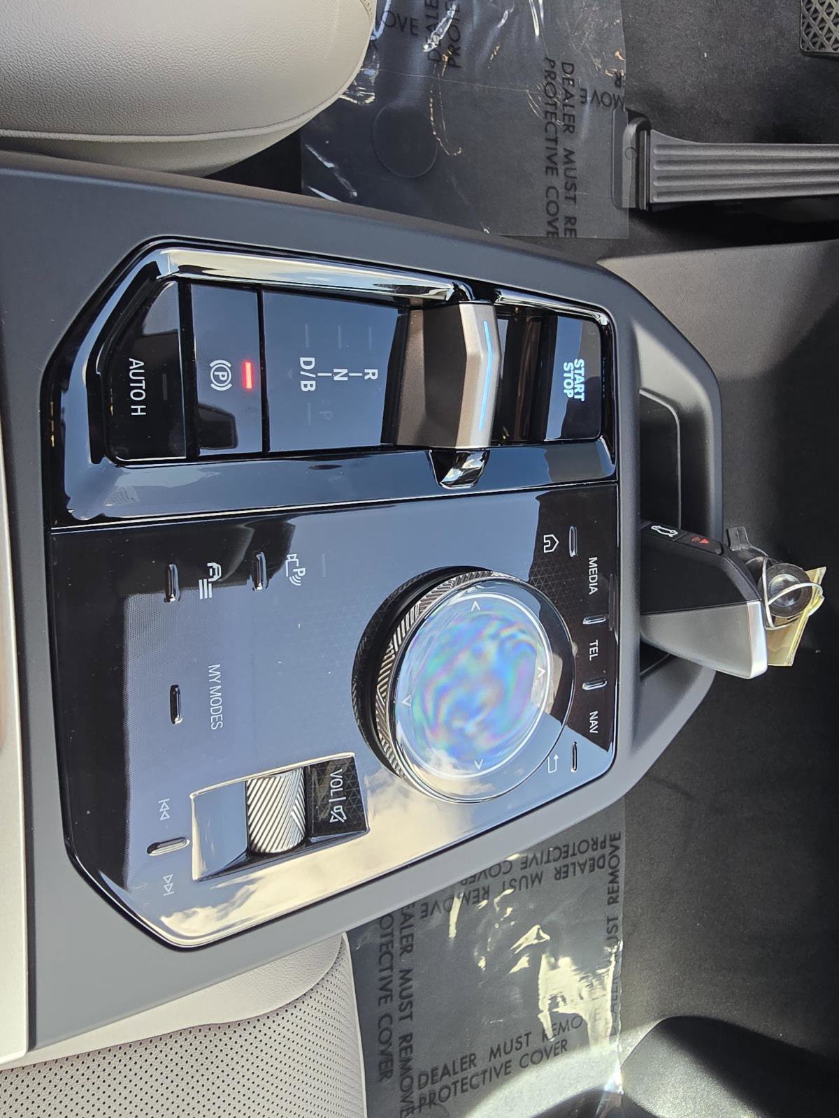 New 2026 BMW iX xDrive60 image 19