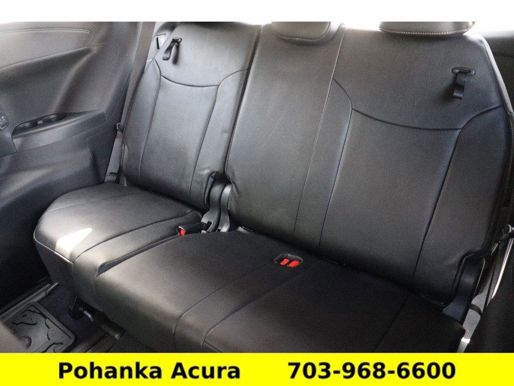 Used 2025 Toyota Sienna XLE Woodland Edition image 30