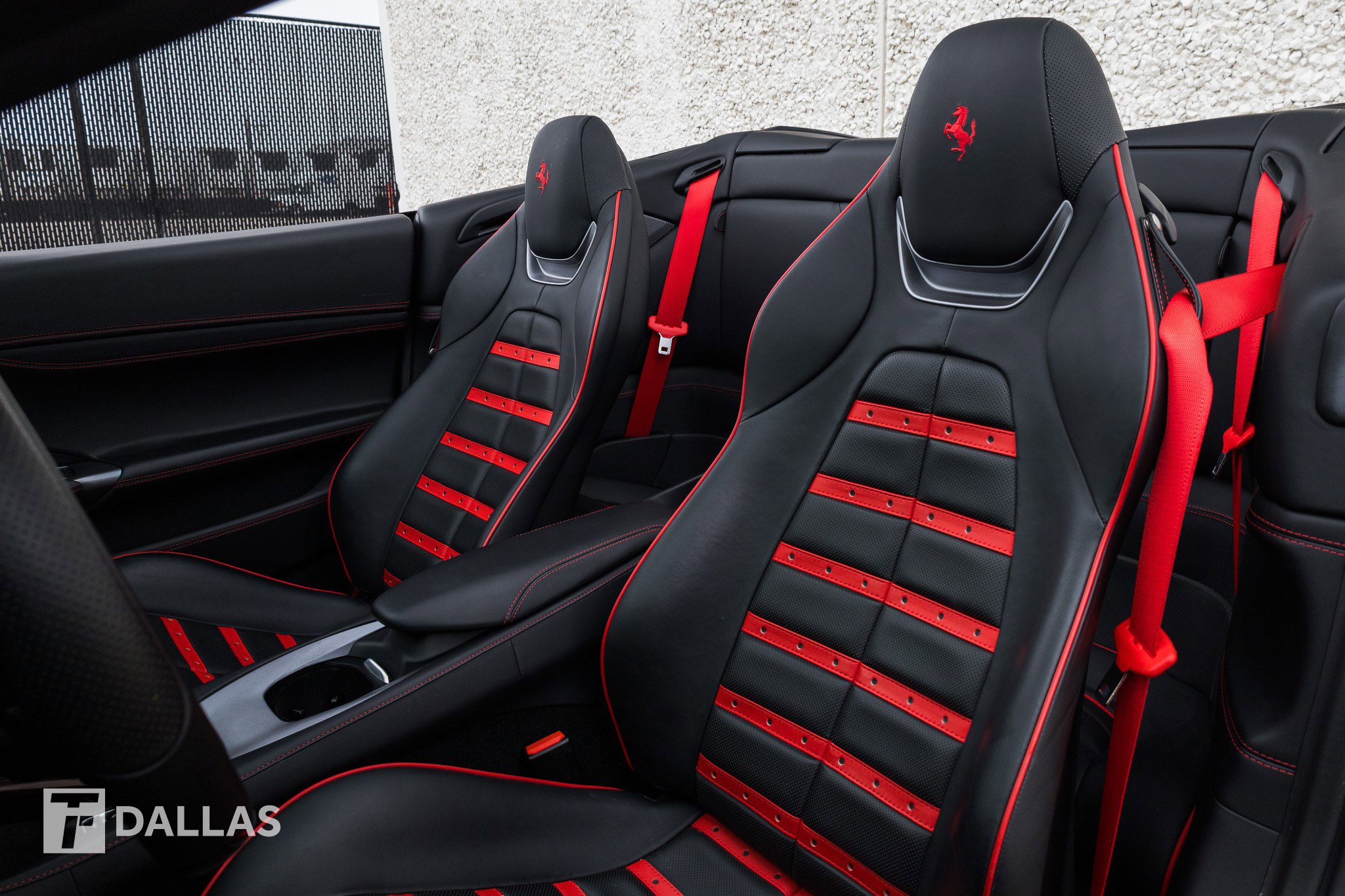 Used 2020 Ferrari Portofino image 24