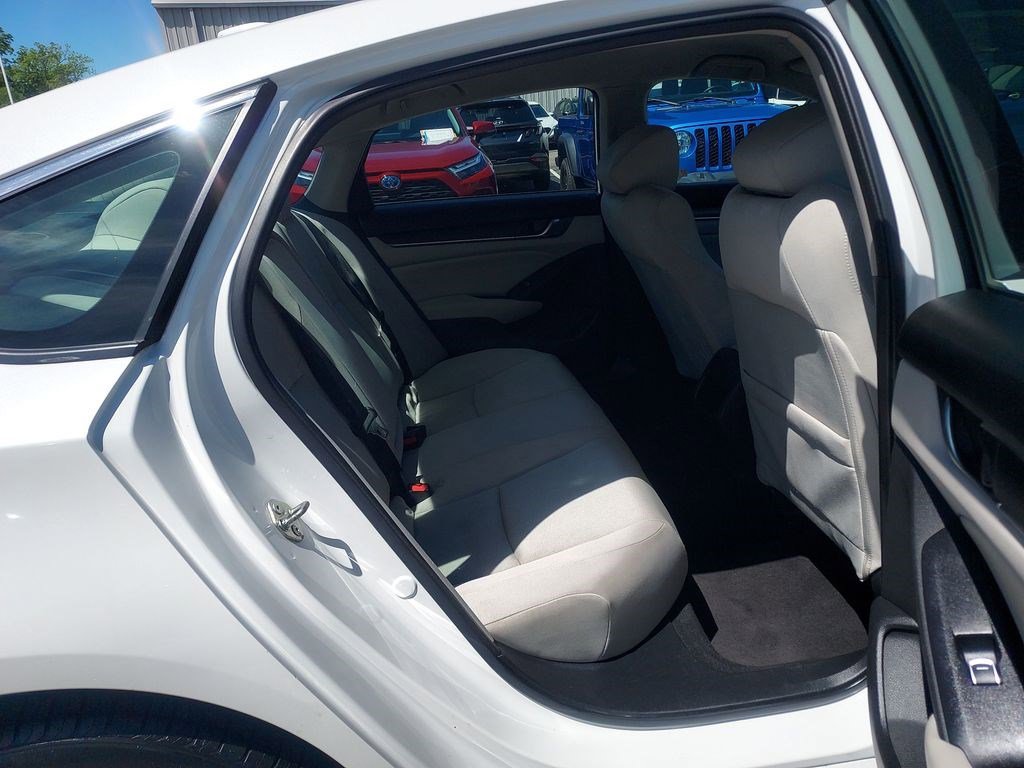 Used 2018 Honda Accord LX image 24