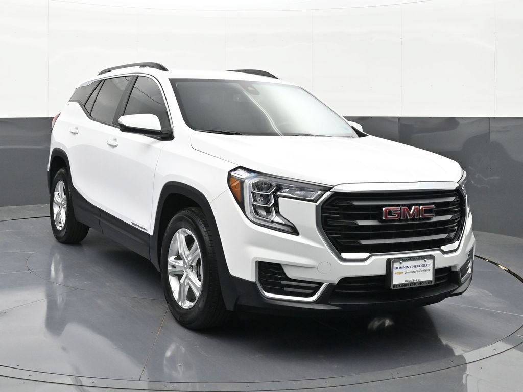 Certified 2024 GMC Terrain SLE w/ Driver Convenience Package FWD image 7