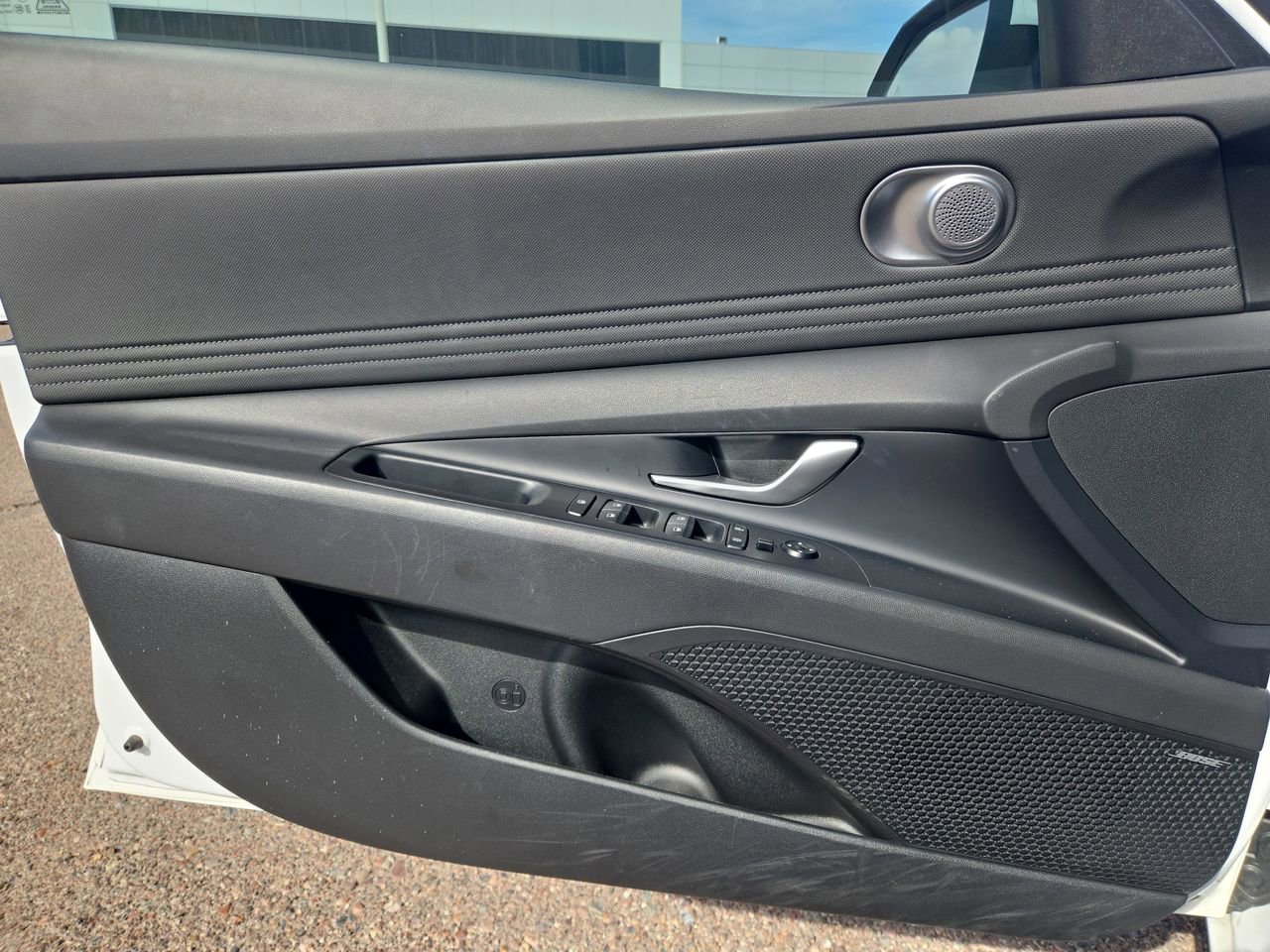 Used 2025 Hyundai Elantra Limited image 26