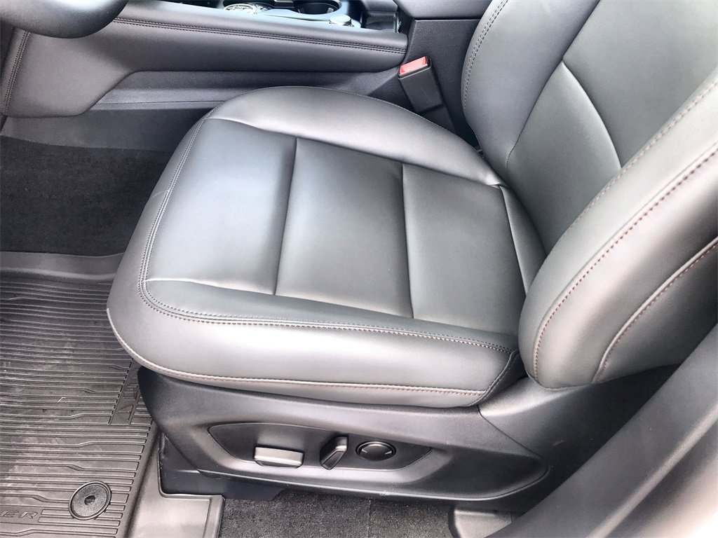 New 2025 Ford Explorer Active image 12