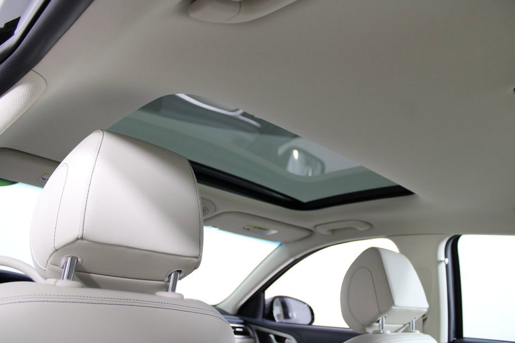 Used 2026 Genesis G70 2.5T Prestige image 21