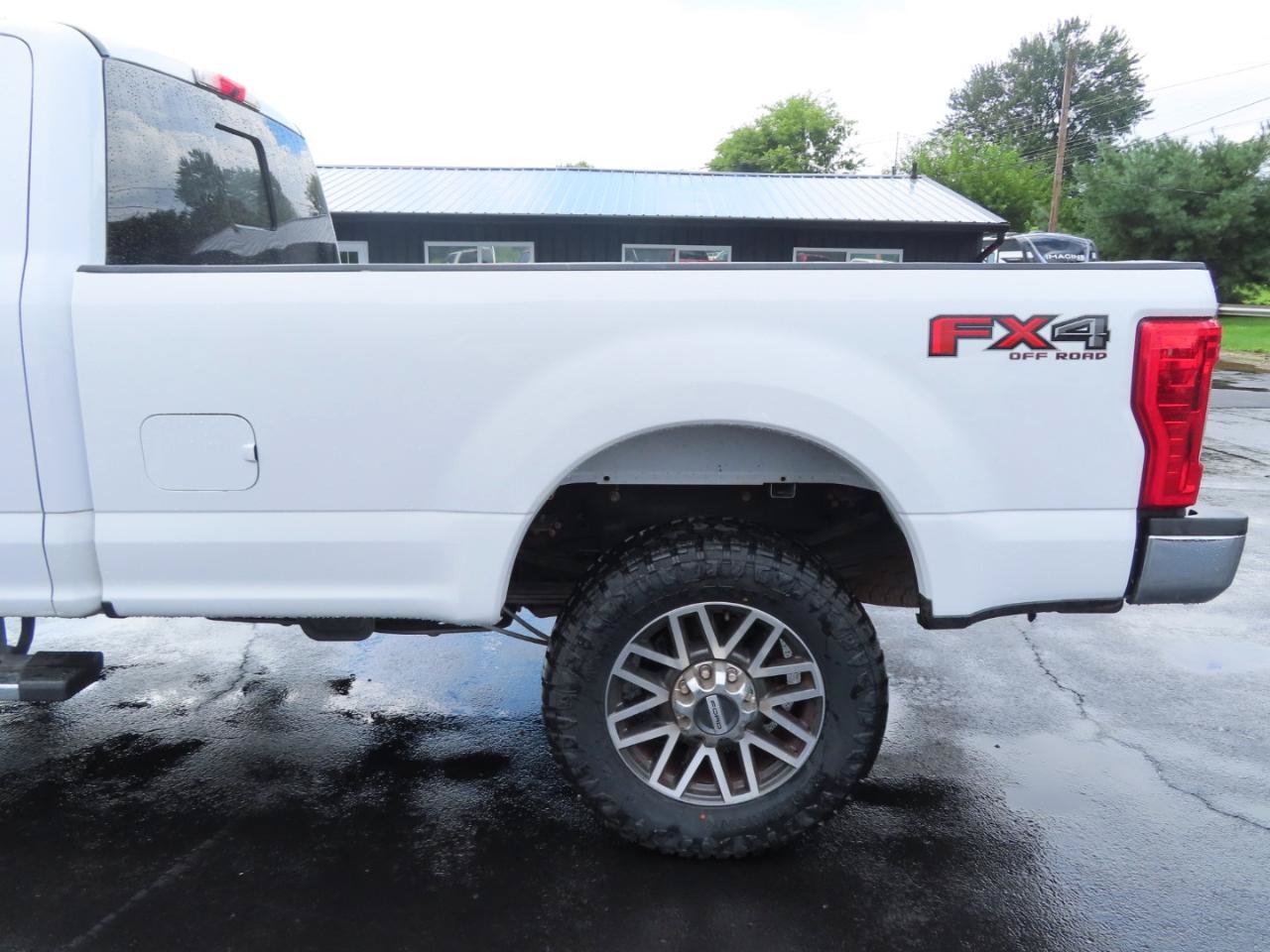 Used 2018 Ford F350 Lariat w/ Lariat Value Package AWD/4WD image 15