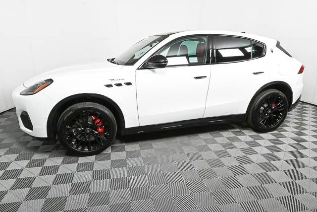 New 2025 Maserati Grecale Folgore AWD/4WD image 2