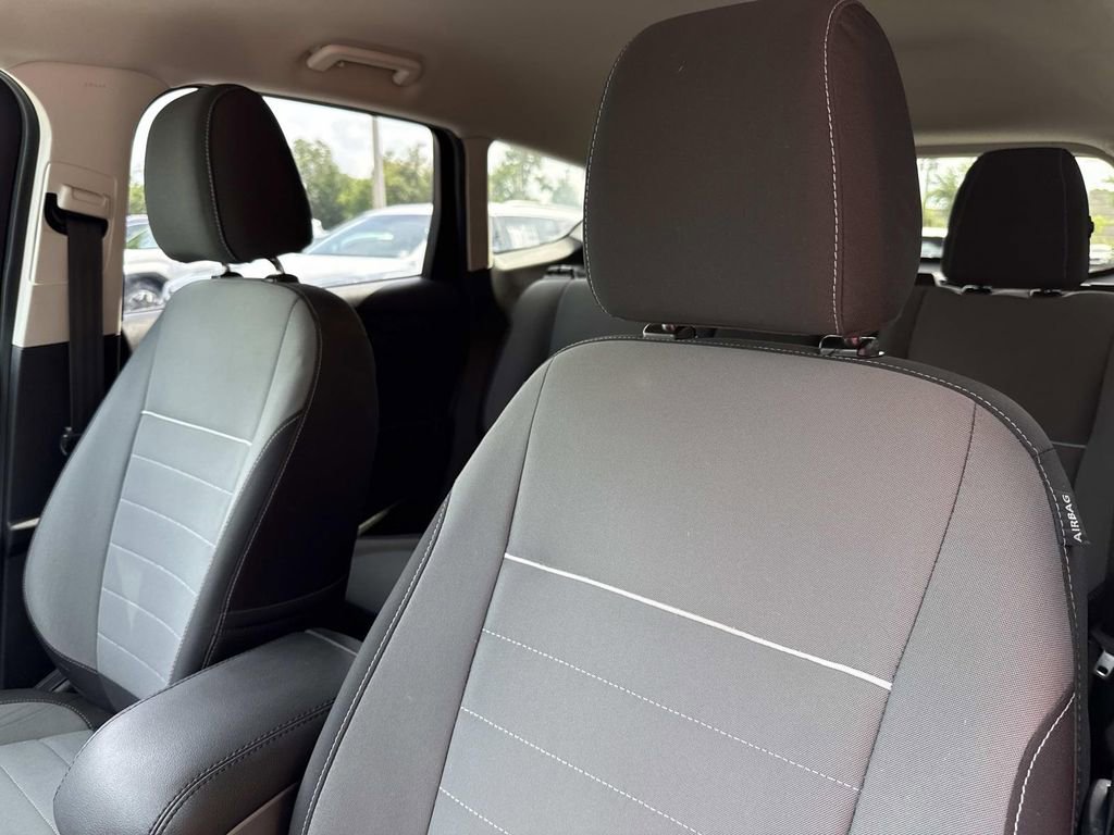 Used 2015 Ford Escape SE w/ Equipment Group 201A FWD image 25