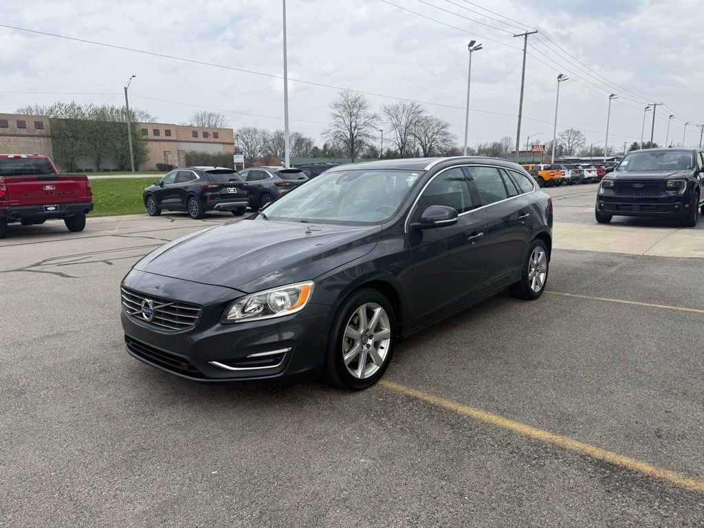 Used 2016 Volvo V60 T5 Premier w/ Convenience Package image 28