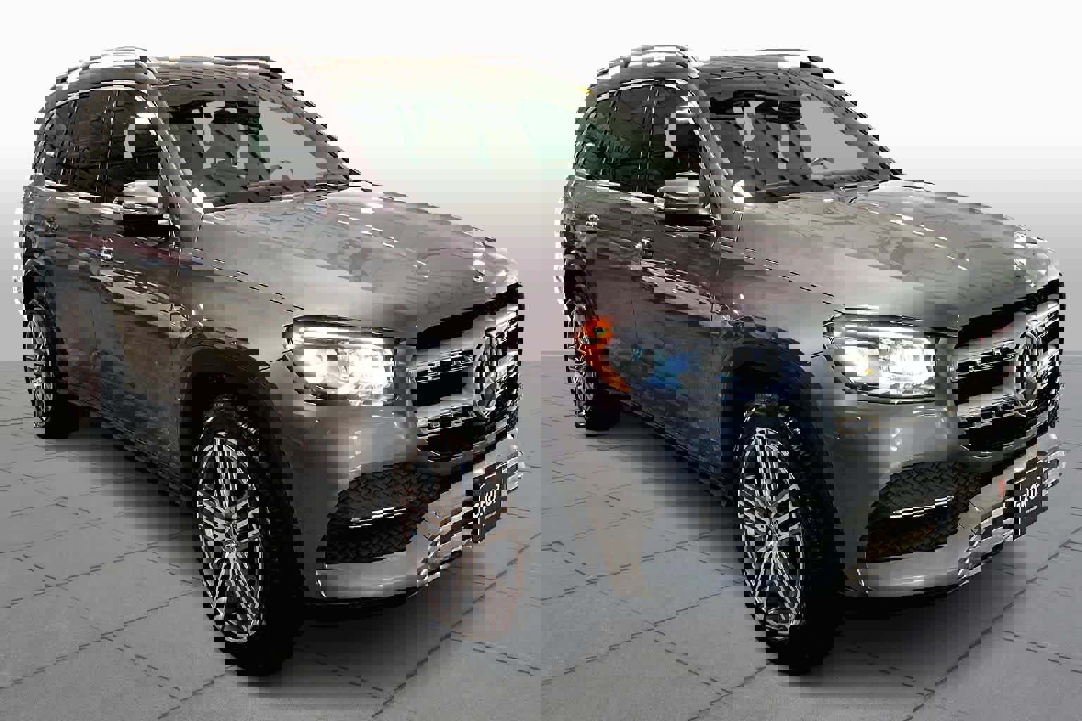 Used 2022 Mercedes-Benz GLS 450 4MATIC image 3