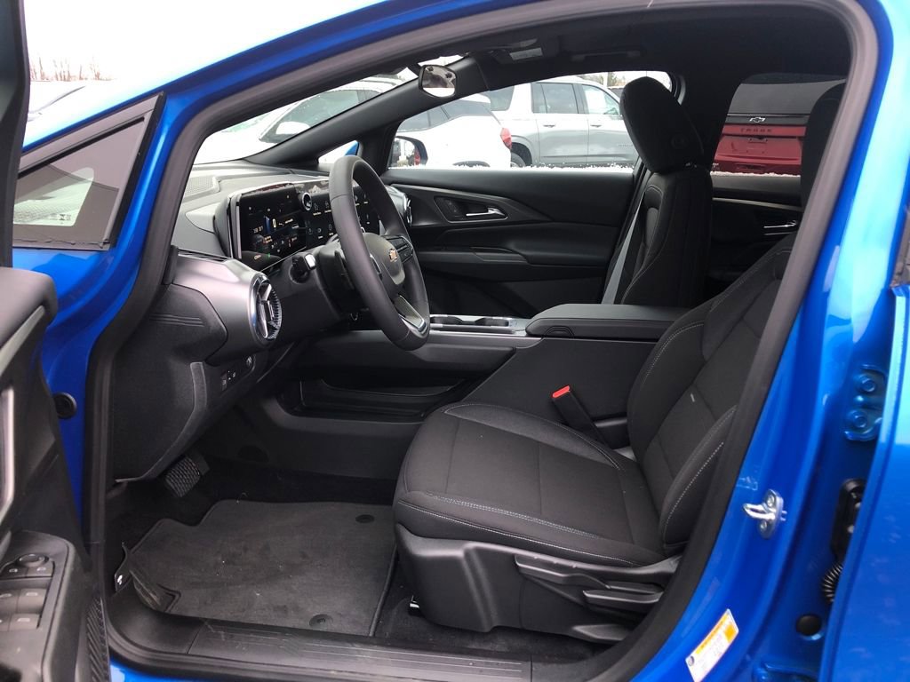 New 2026 Chevrolet Equinox EV LT image 9