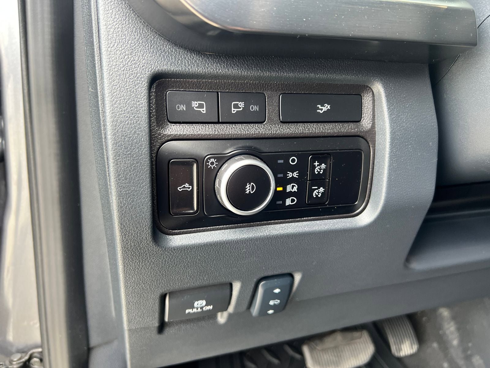 Used 2024 Ford F250 Lariat AWD/4WD image 27