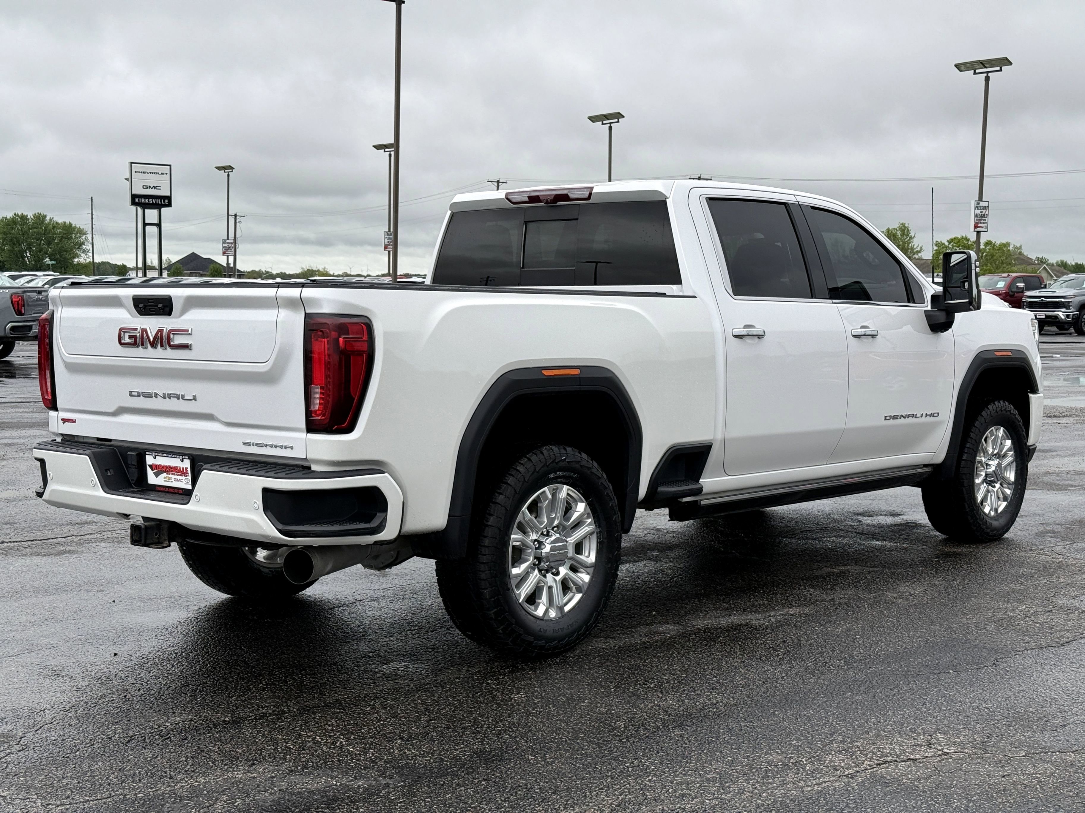 Used 2022 GMC Sierra 2500 Denali w/ Denali Ultimate Package AWD/4WD image 3