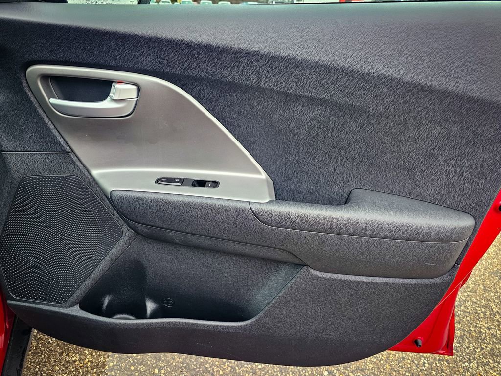 Used 2019 Kia Niro LX image 37