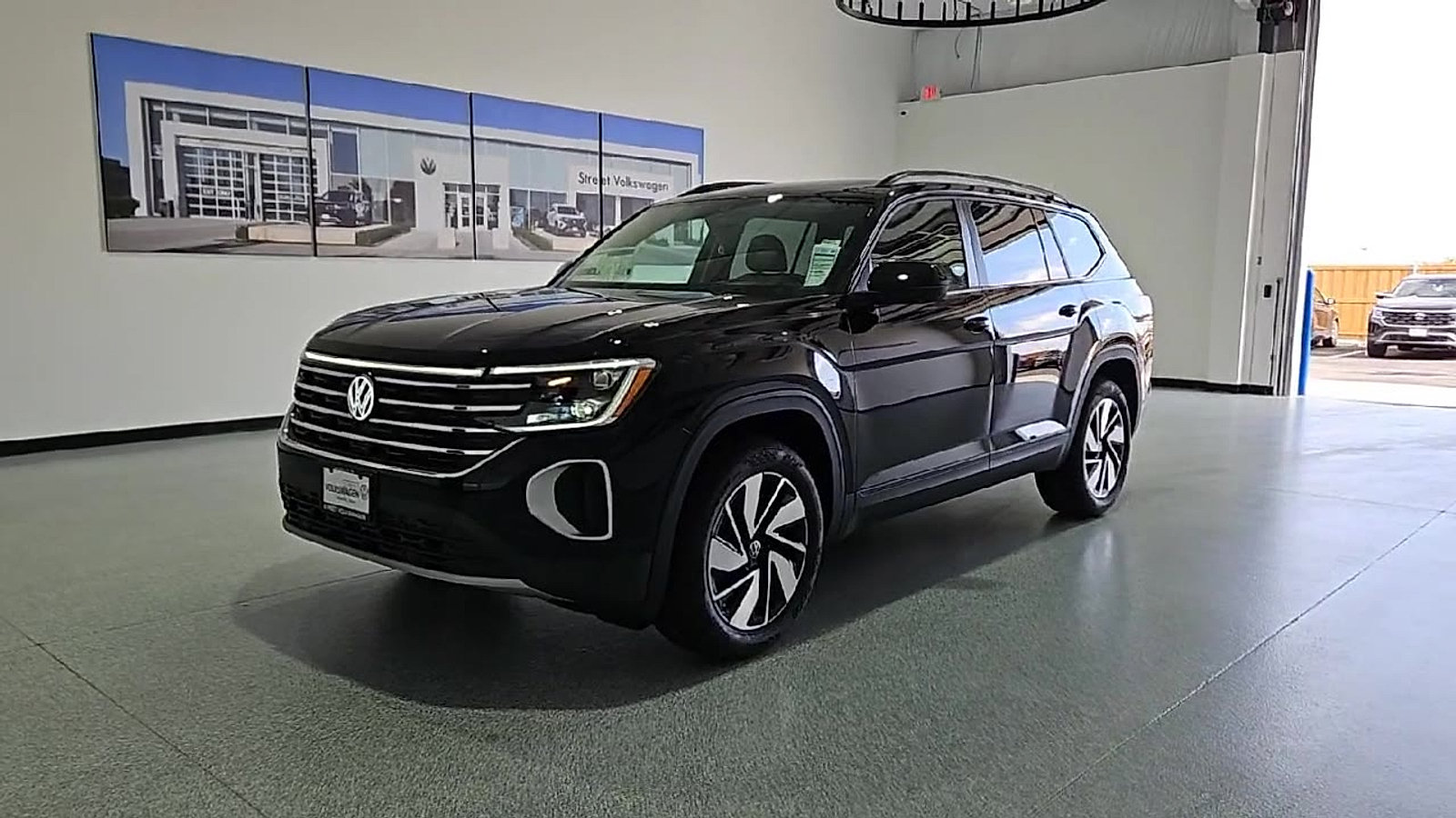 New 2026 Volkswagen Atlas SE FWD image 5