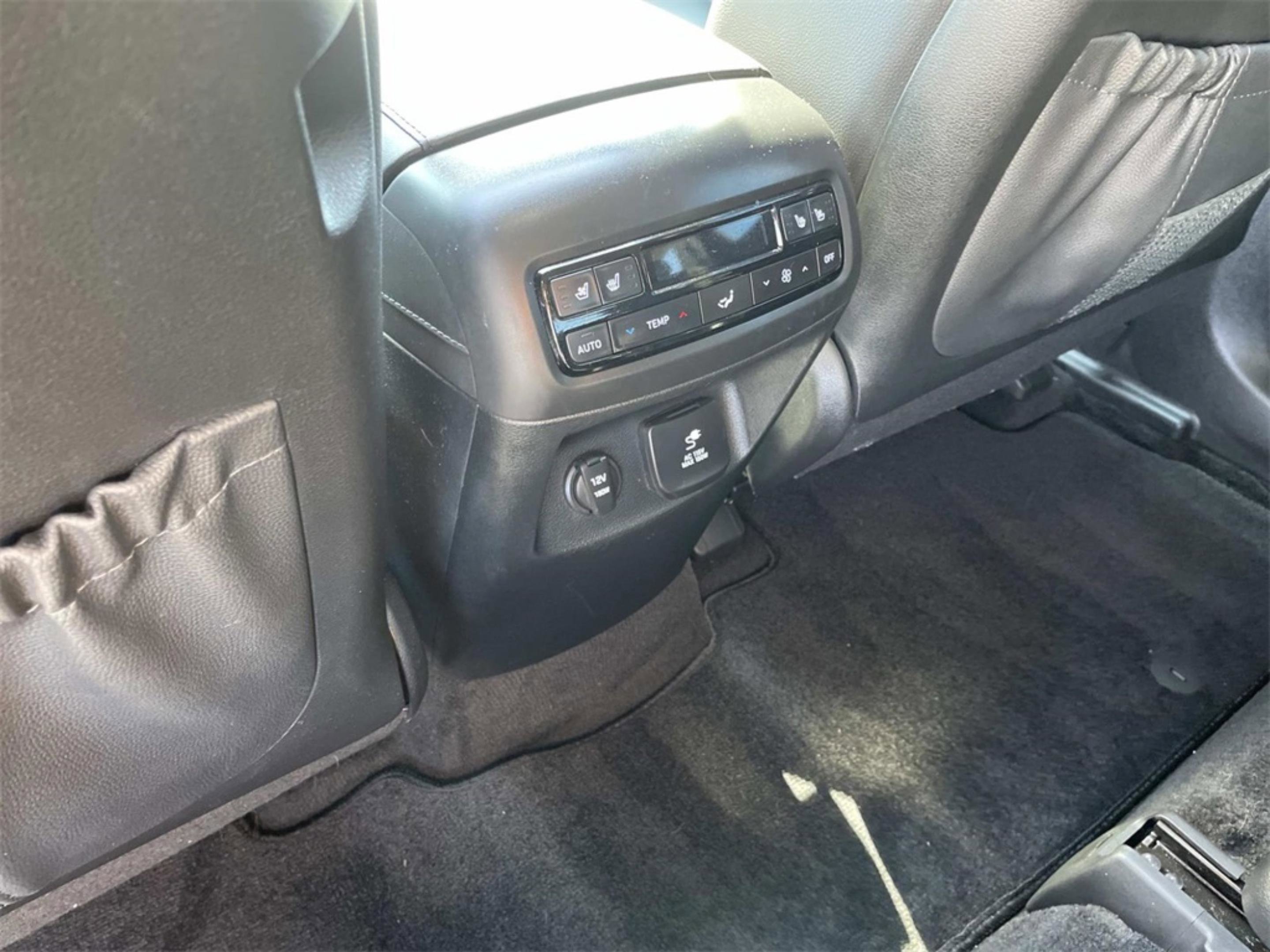 Used 2024 Hyundai Palisade Limited image 8