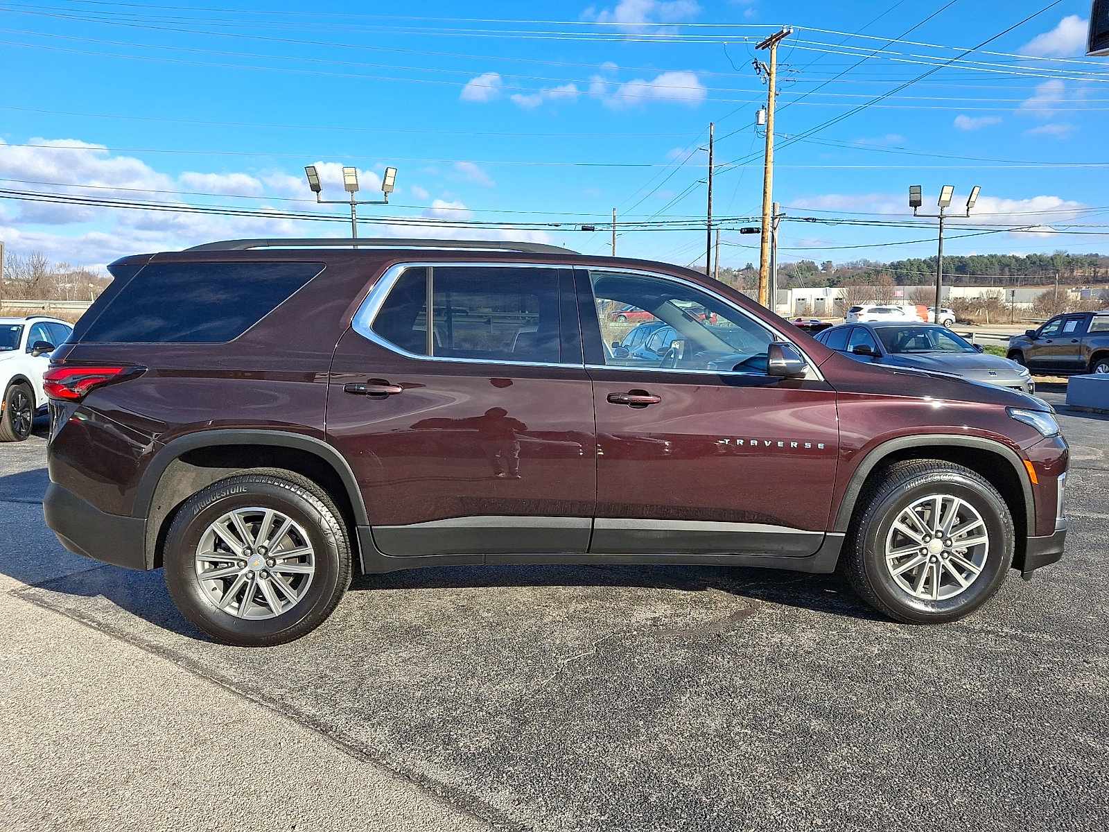 Used 2022 Chevrolet Traverse LT image 8