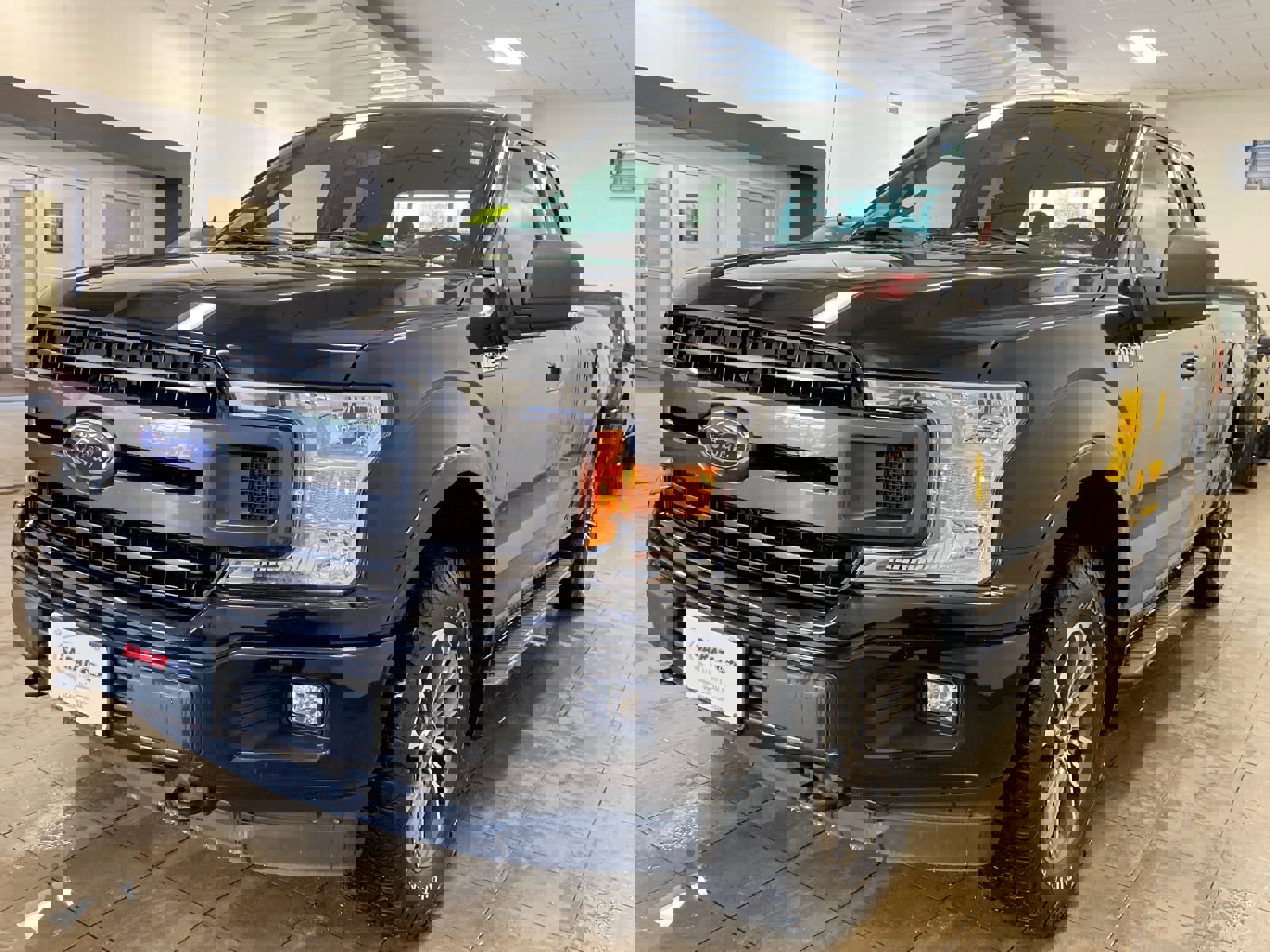 Used 2018 Ford F150 XLT w/ Equipment Group 301A Mid image 4