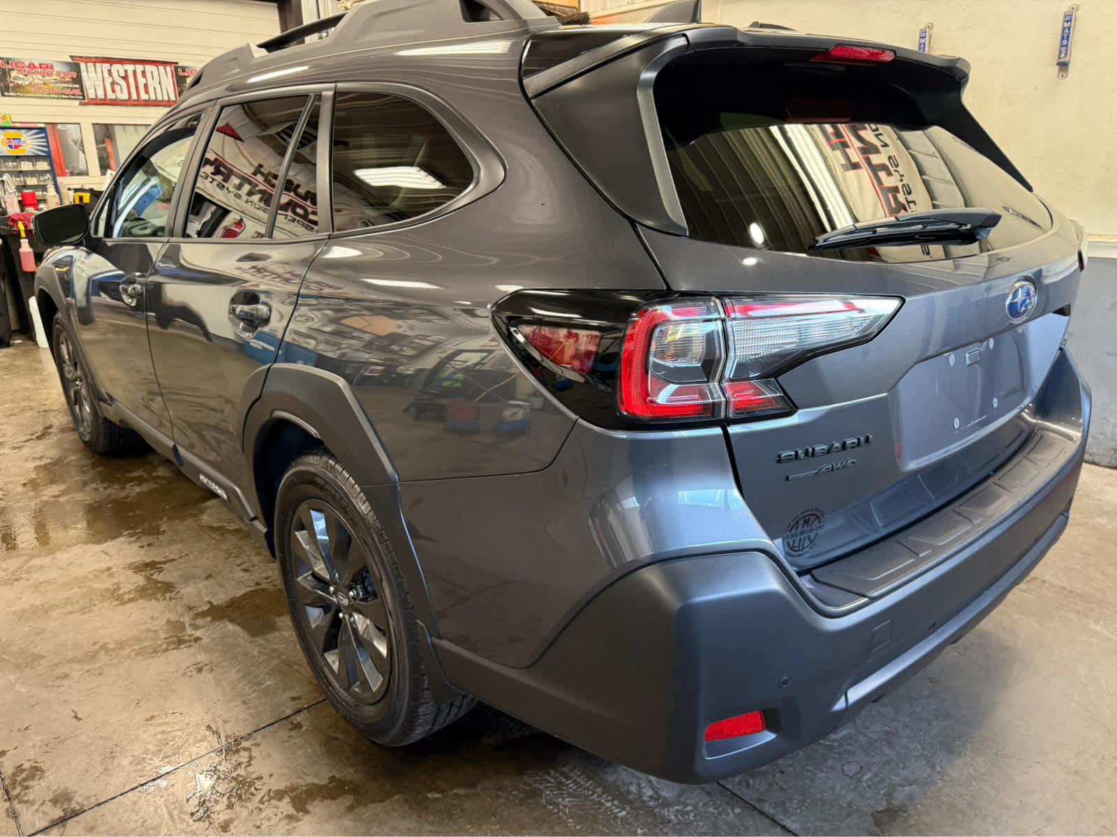 Used 2024 Subaru Outback Onyx Edition XT AWD/4WD image 7