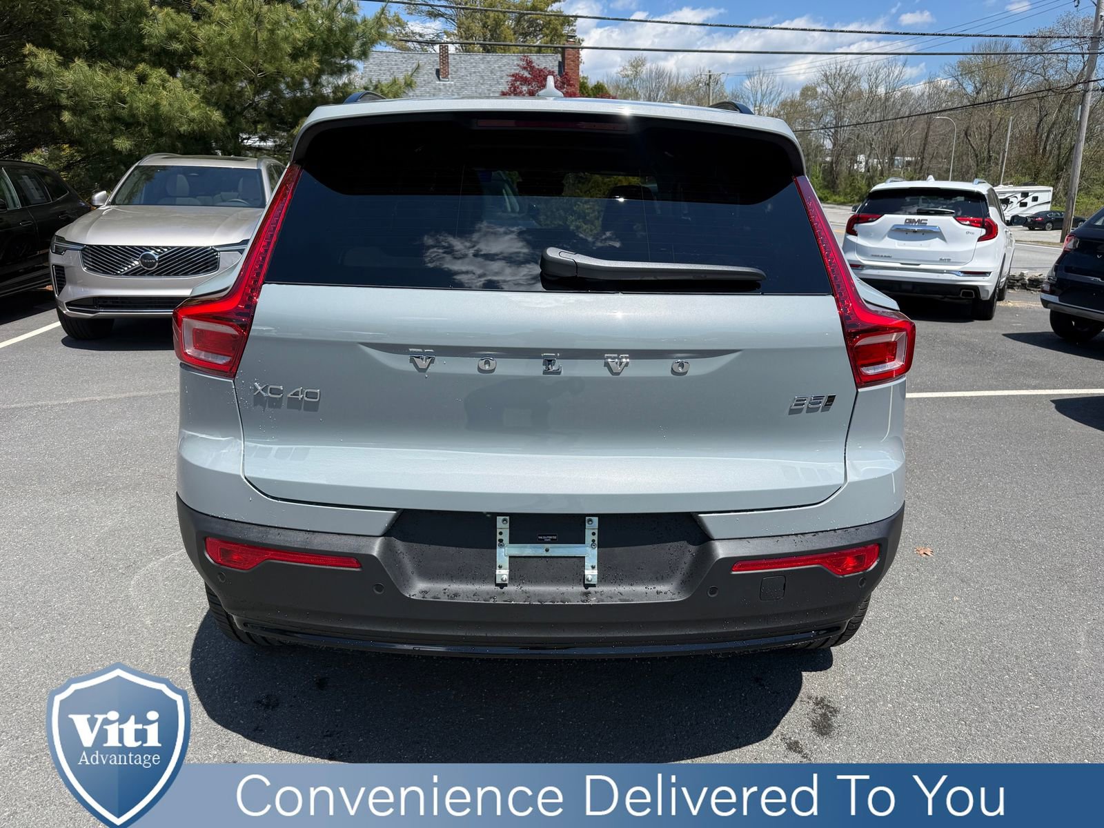 New 2026 Volvo XC40 B5 Core w/ Climate Package AWD/4WD image 7