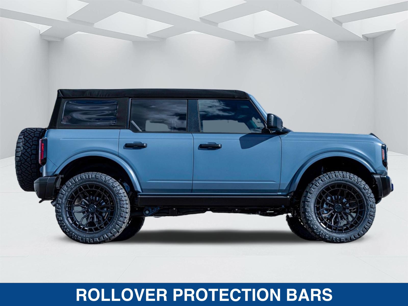 Used 2025 Ford Bronco Badlands AWD/4WD image 3
