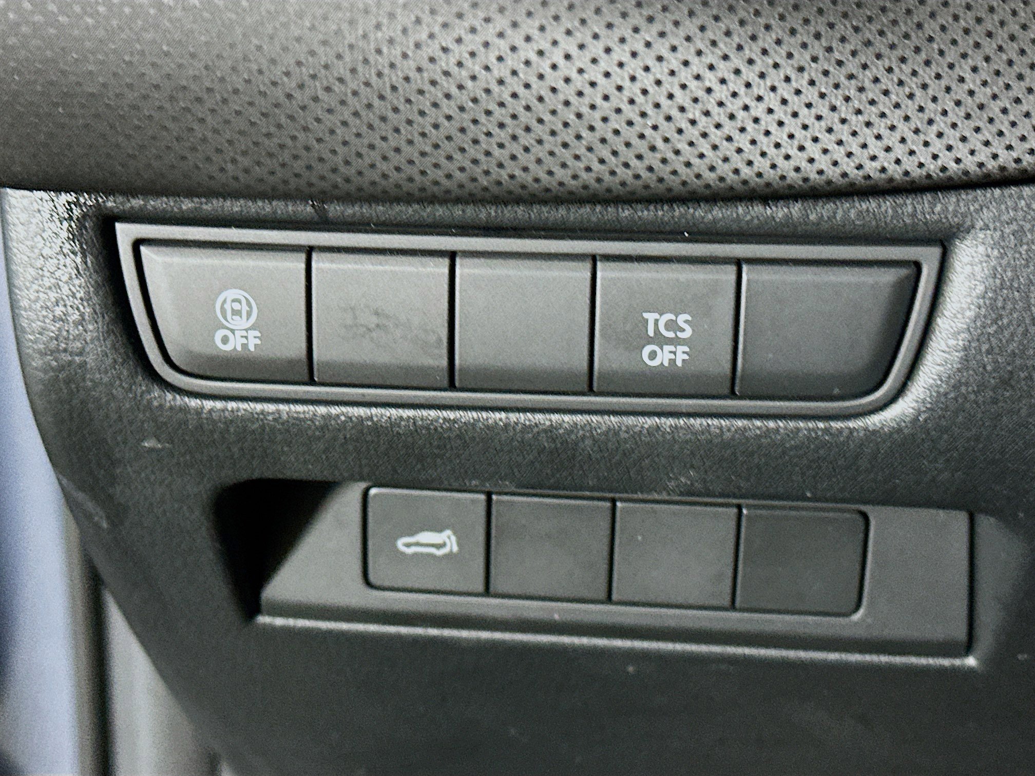 Used 2025 MAZDA CX-50 AWD 2.5 S w/ Premium Package image 17