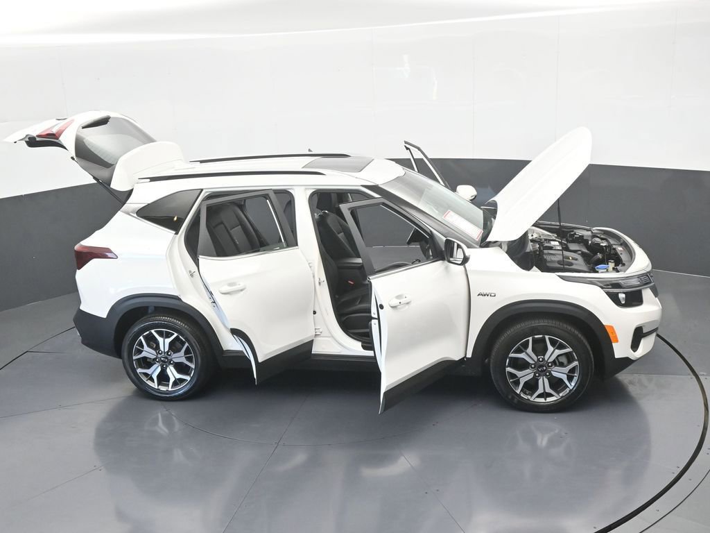 Used 2021 Kia Seltos EX image 68