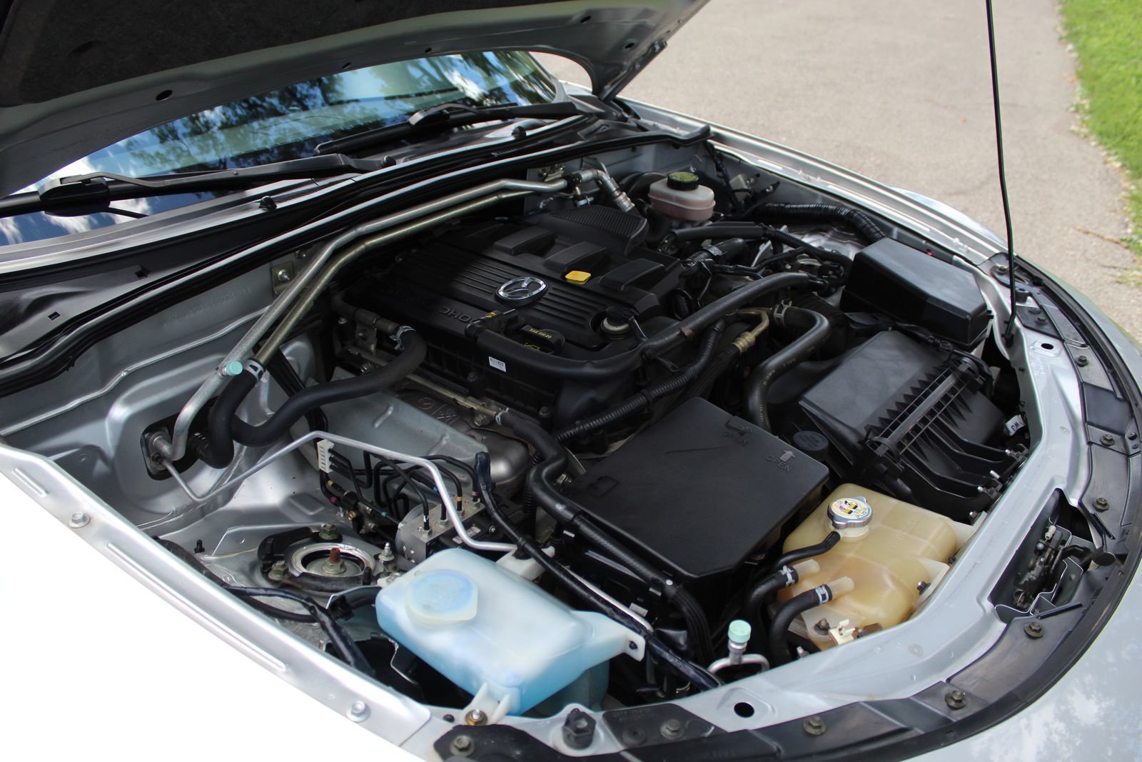 Used 2006 MAZDA MX-5 Miata Touring RWD image 19