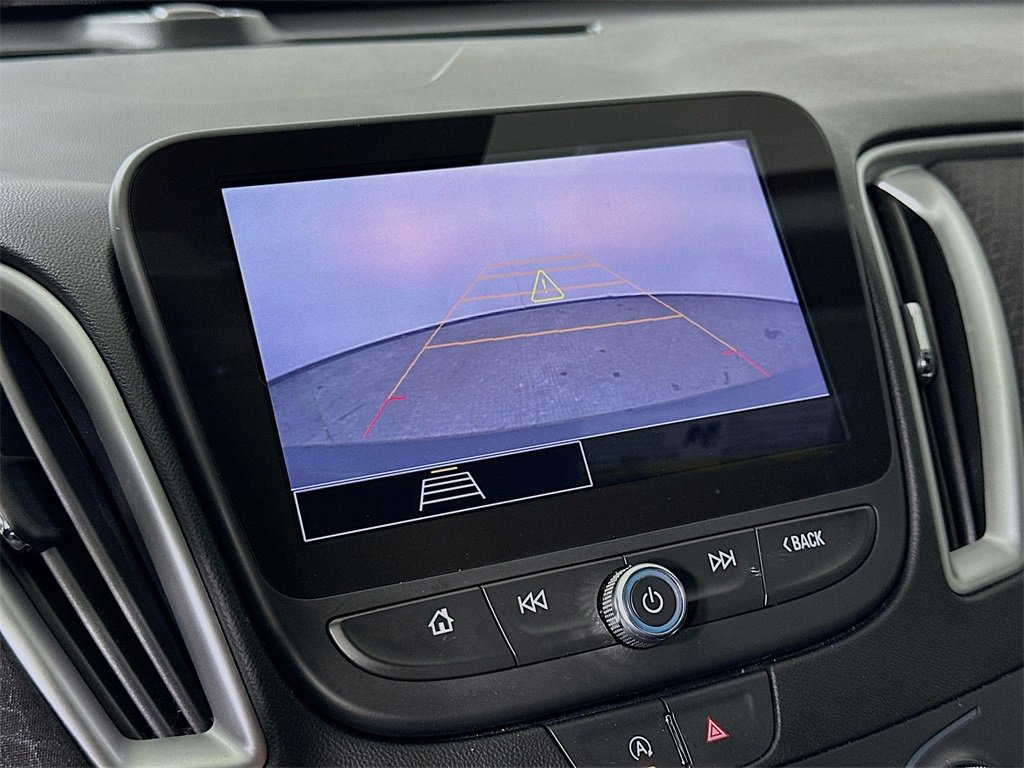 Used 2022 Chevrolet Malibu LT image 9