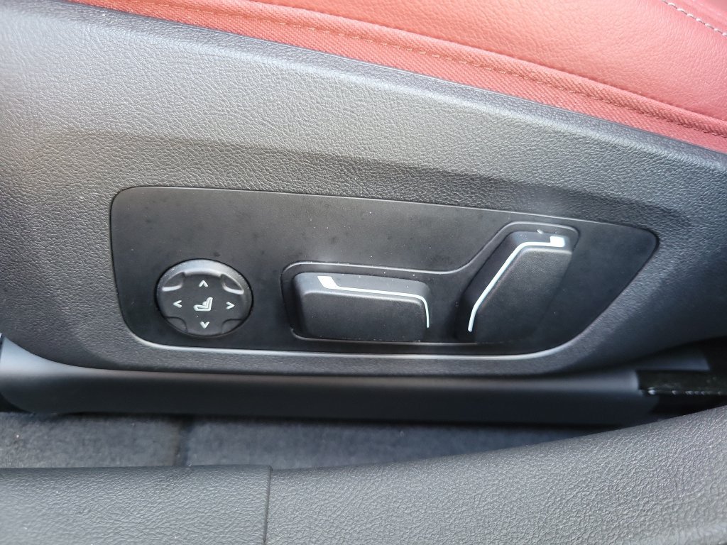 Used 2025 BMW i4 eDrive40 RWD image 31