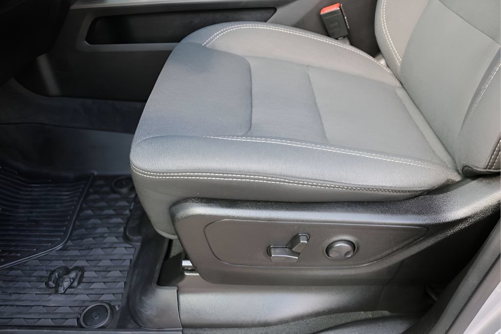 Used 2022 RAM 1500 Big Horn w/ Night Edition AWD/4WD image 14
