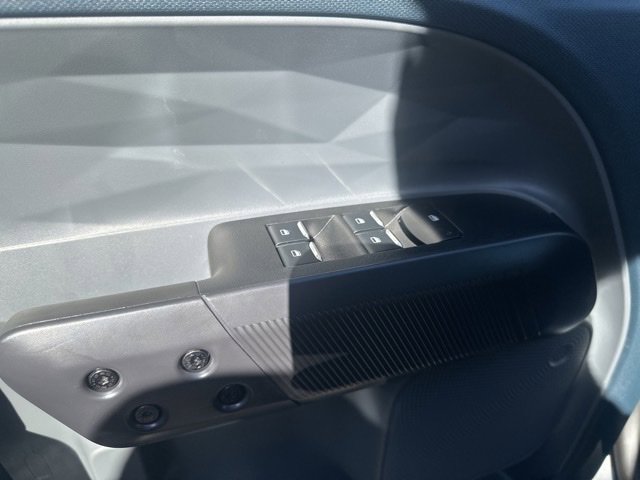 New 2025 Ford Maverick XL image 13