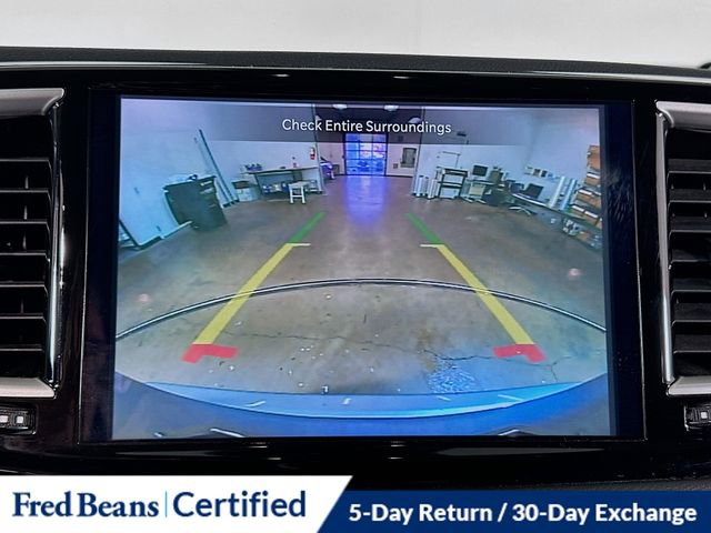 Used 2024 Chrysler Pacifica Touring-L image 25