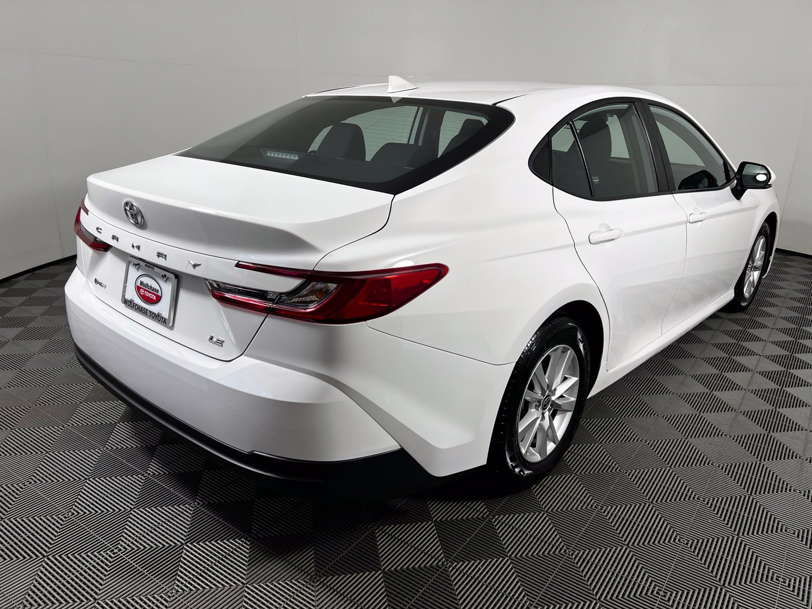 Certified 2025 Toyota Camry LE FWD image 5