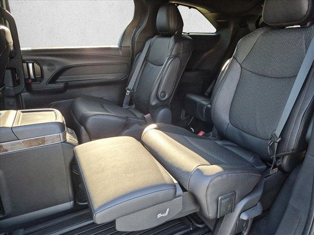 New 2026 Toyota Sienna Platinum AWD/4WD image 16
