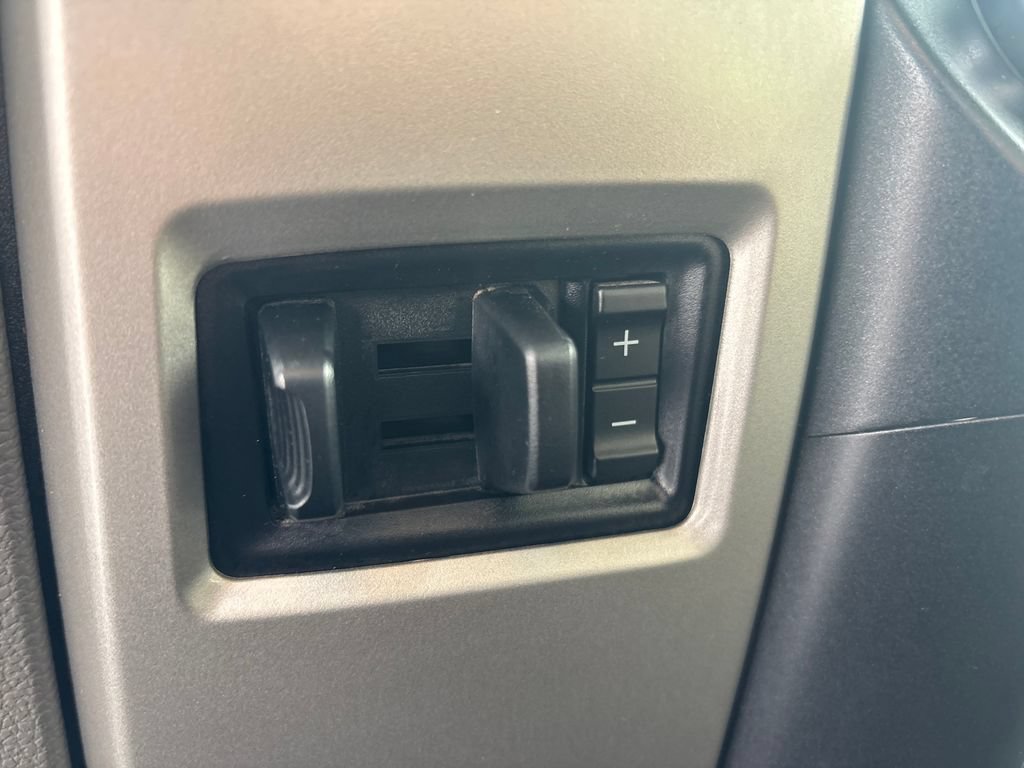 Used 2015 Ford F150 Lariat AWD/4WD image 33