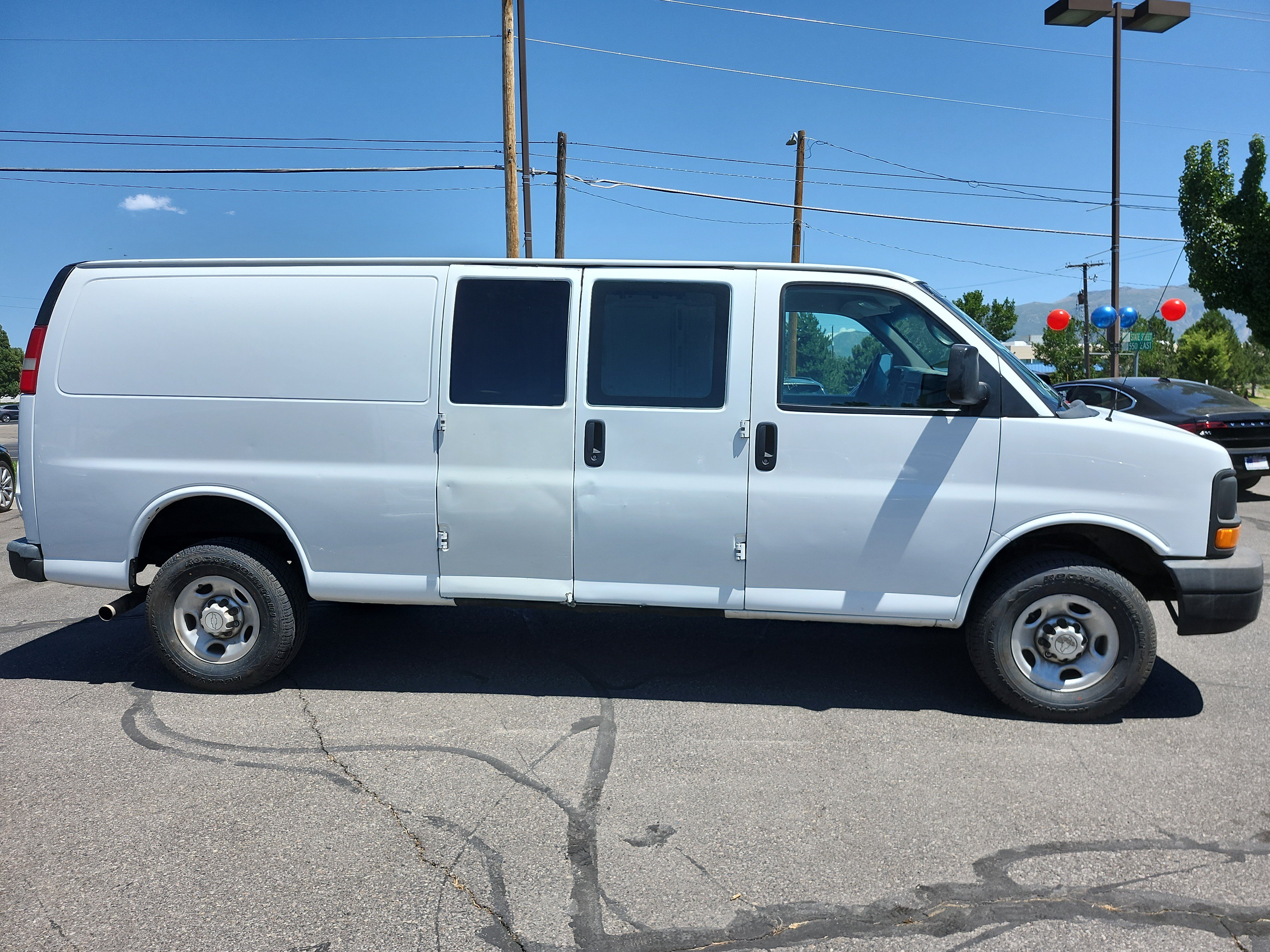Used 2015 Chevrolet Express 3500 Extended RWD image 7