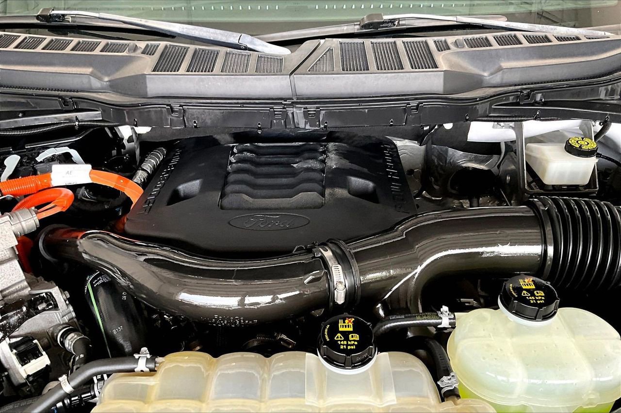 Used 2022 Ford F150 Limited image 9