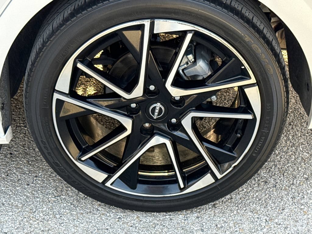 Used 2024 Nissan Sentra SR FWD image 9