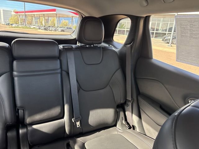 Used 2019 Jeep Cherokee Limited w/ Luxury Group image 24