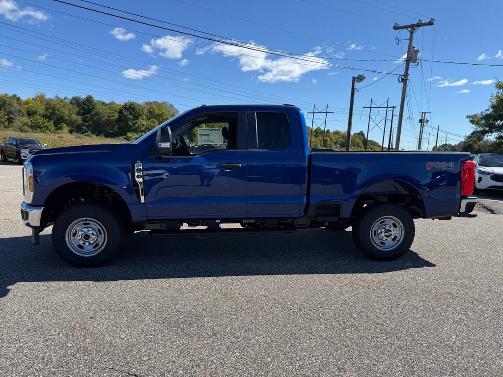 New 2026 Ford F250 XL w/ FX4 Off-Road Package image 2