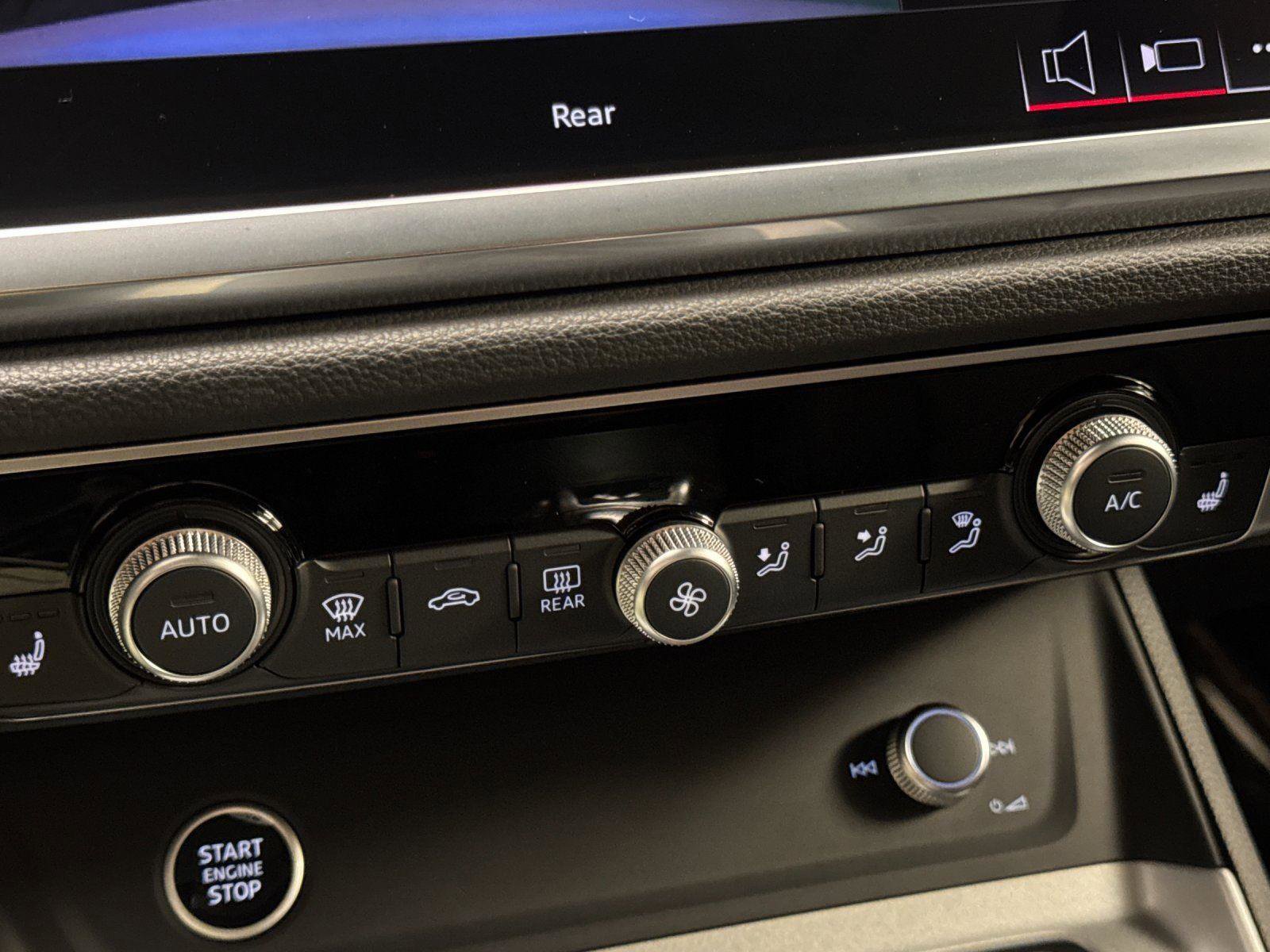 Certified 2025 Audi Q3 2.0T Premium w/ Convenience Plus Package image 20