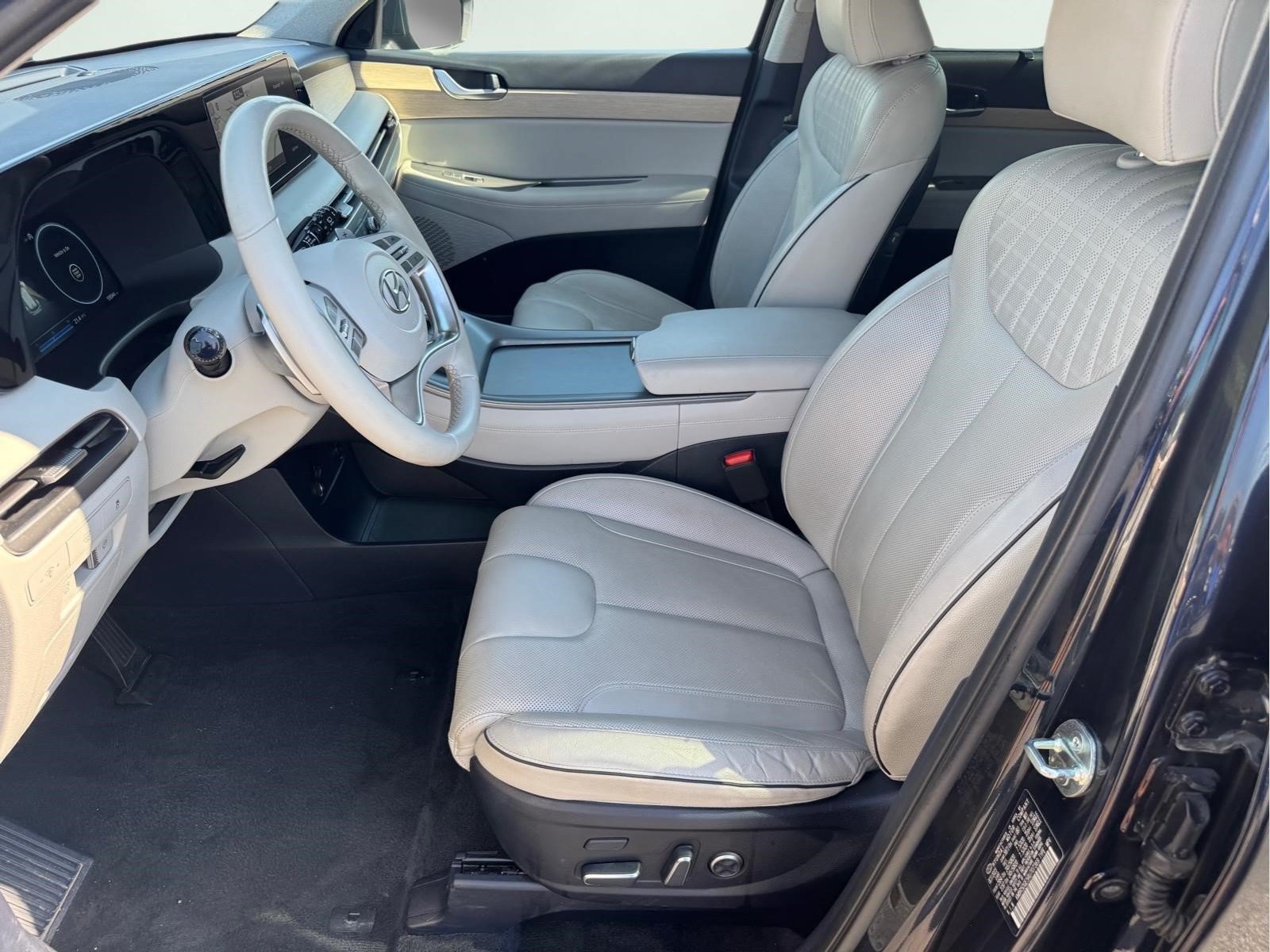 Certified 2024 Hyundai Palisade Limited AWD/4WD image 6