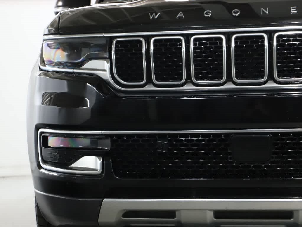 Used 2022 Jeep Wagoneer Series III AWD/4WD image 6
