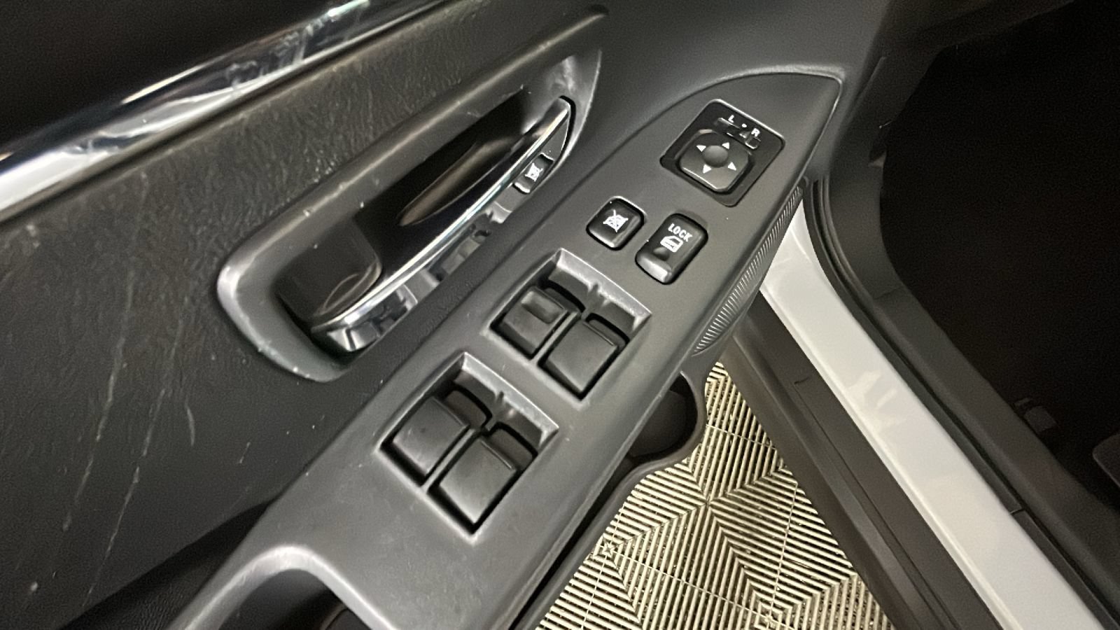Used 2025 Mitsubishi Outlander Sport LE AWD/4WD image 11