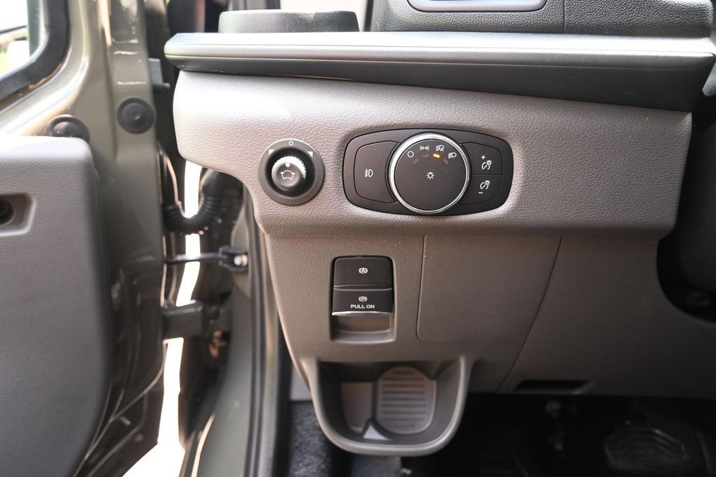 Used 2026 Ford E-Transit 148 High Roof w/ Parcel Delivery Package RWD image 17