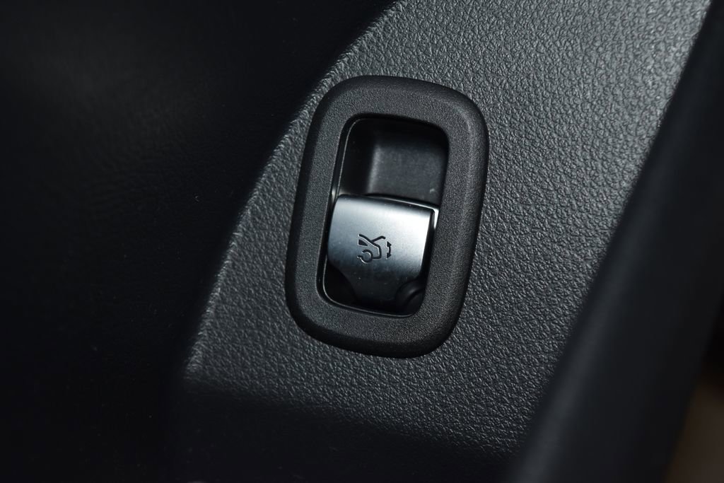 Certified 2024 Mercedes-Benz GLC 300 4MATIC image 7