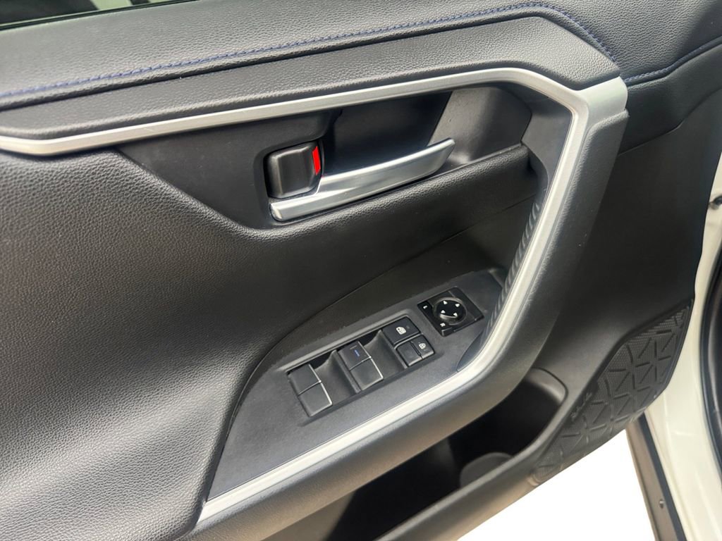 Used 2020 Toyota RAV4 XSE image 20
