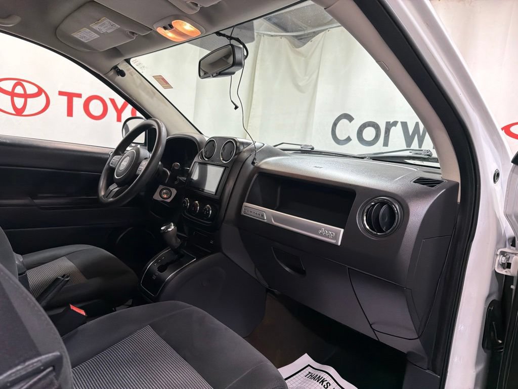 Used 2016 Jeep Compass Sport w/ Power Value Group FWD image 12