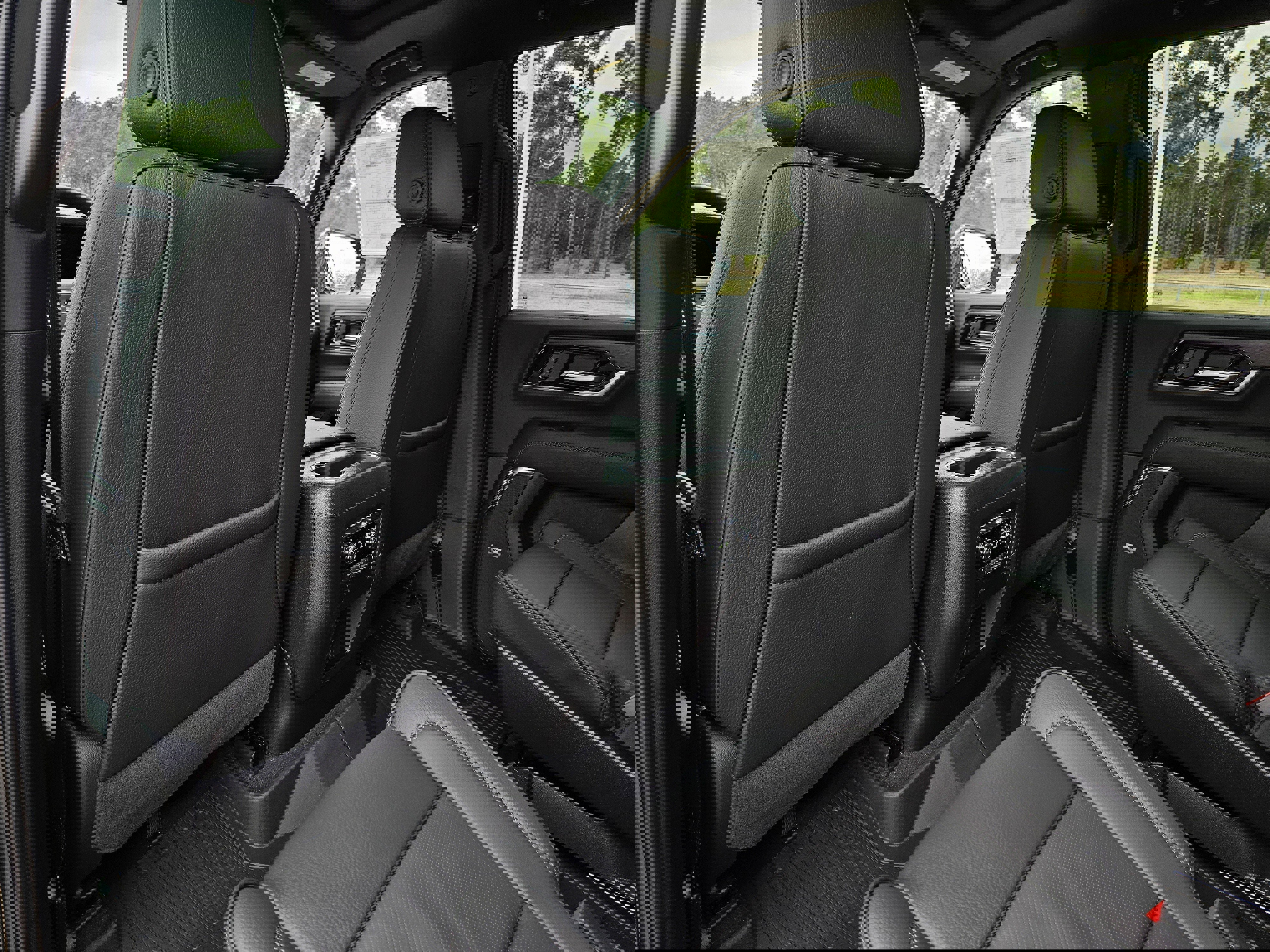 New 2026 GMC Yukon Denali w/ Sun & Power Step Package image 27