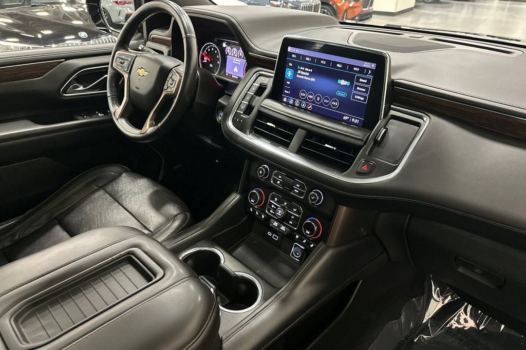 Used 2021 Chevrolet Tahoe High Country w/ Premium Package RWD image 19